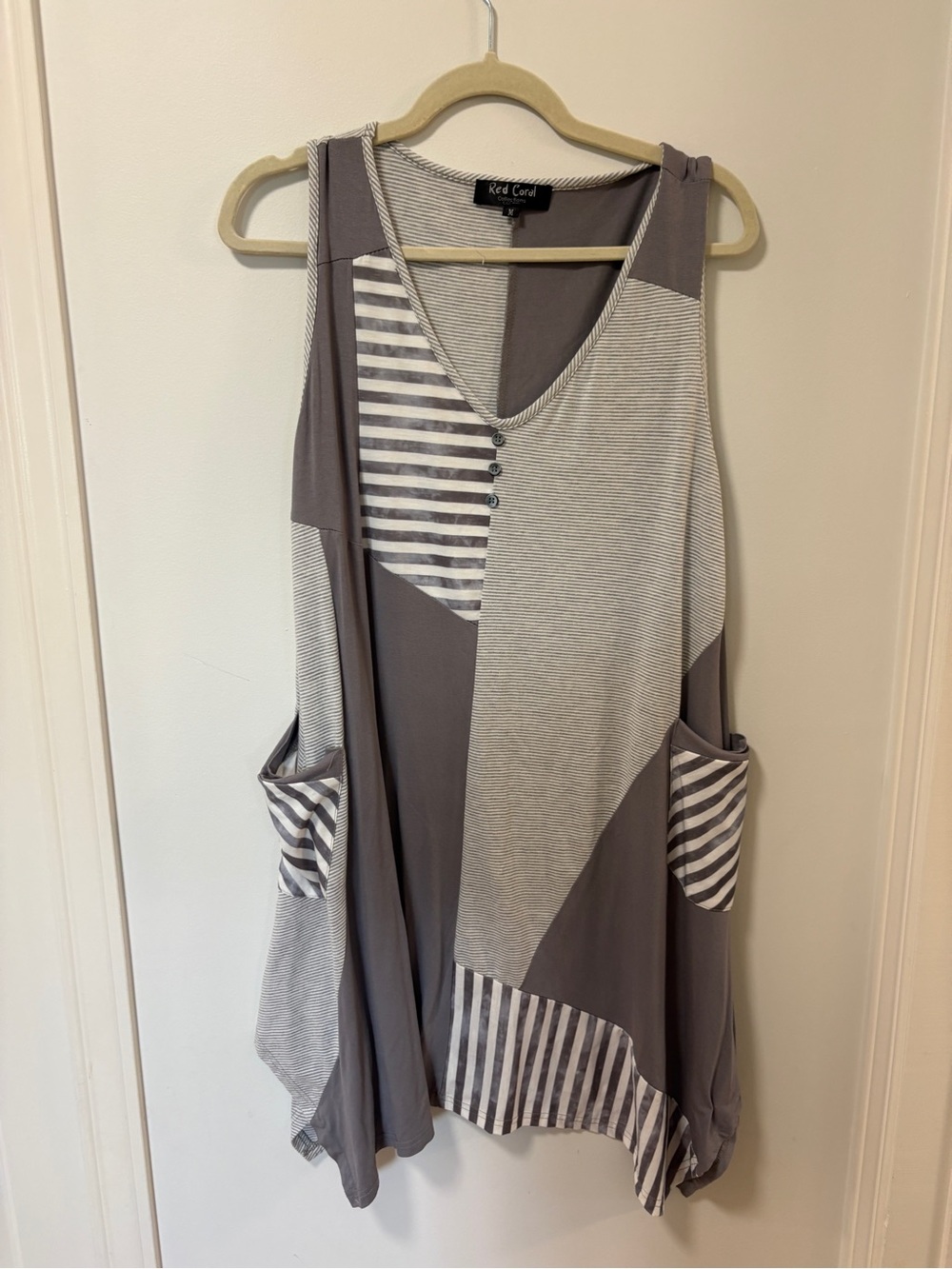 Red coral Laggen Look Quilted Tank Too Tunic Pockets Grey Size M patchwork